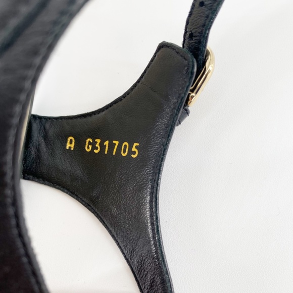 Chanel Black Quilted Leather Gold Chain Link CC Pearl Single Strap Sandals 40 - Picture 12 of 15